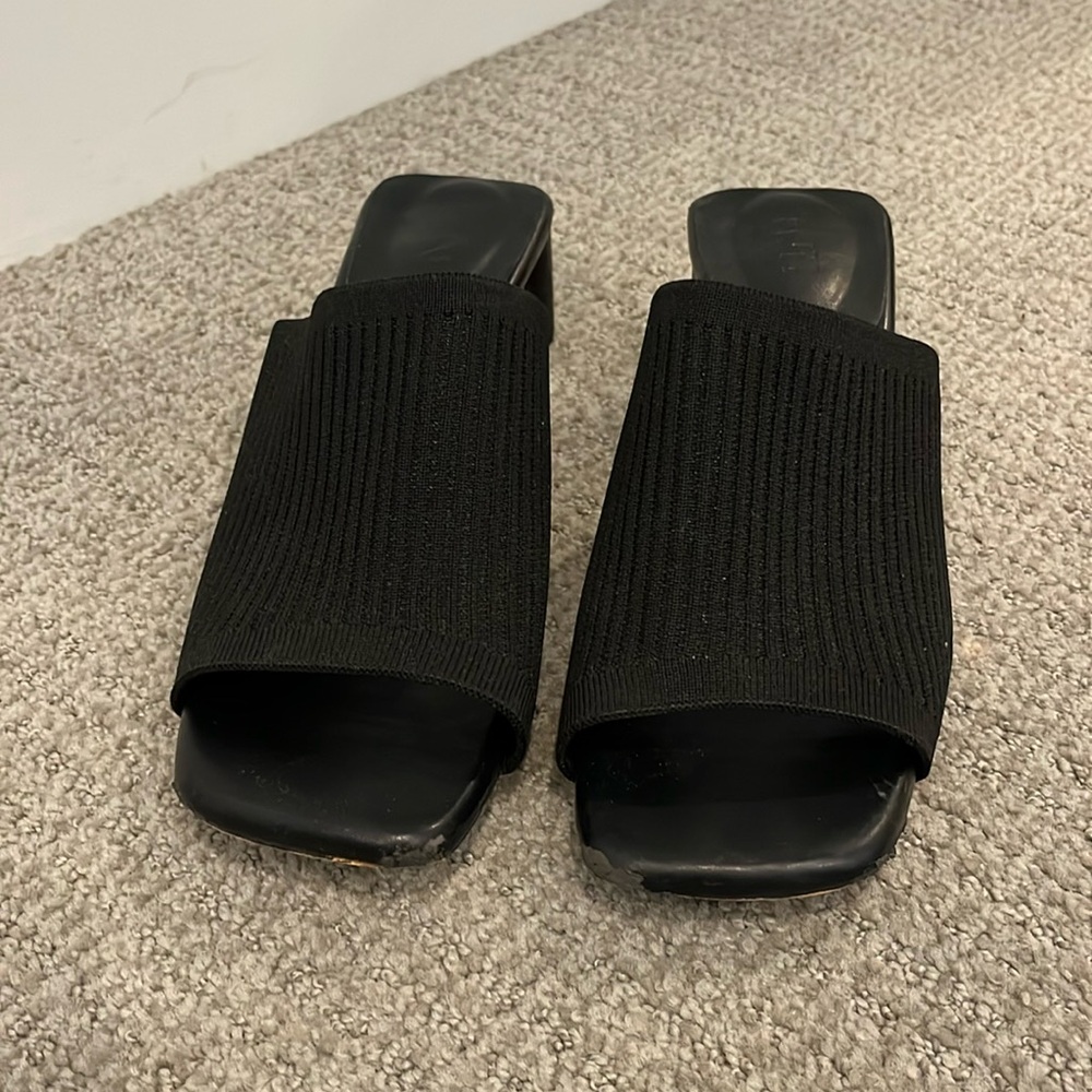 TIJN Black Mule Heel Sandals